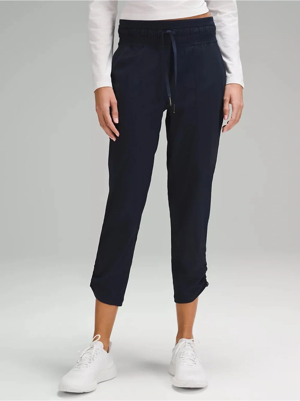 Lululemon Dance Studio Mid-Rise Cropped Navy Pant Size 8